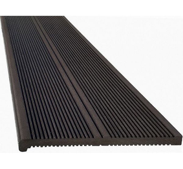 Ступень из ДПК Полнотелая с брашингом от производителя  Decron по цене 2 600 р