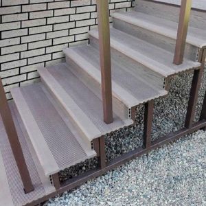 Ступень ДПК Havana/Вельвет Серая микс (полнотелая) от производителя OutDoor по цене 2 750 р Ступень ДПК Havana/Вельвет Серая микс (полнотелая) от производителя OutDoor по цене 2 750 р